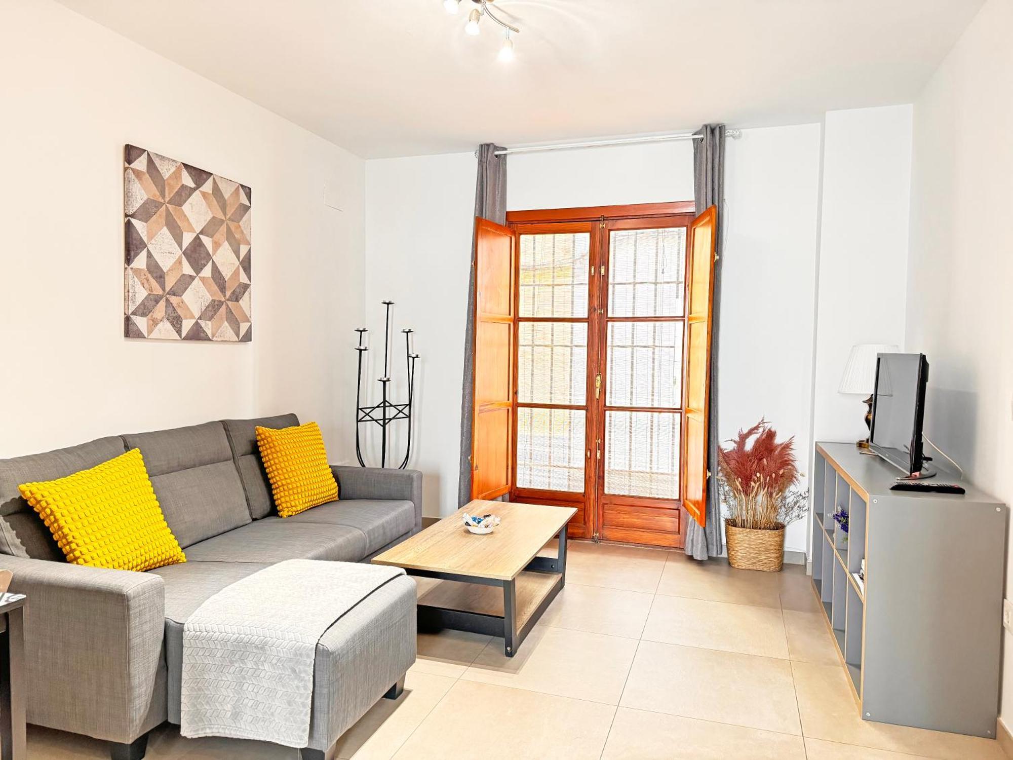 Triana Home Luxury — Photos 1